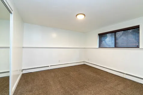 7 Lancelot Court Salem NH 03079