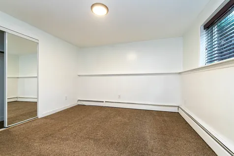 7 Lancelot Court Salem NH 03079