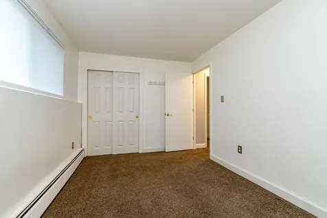 7 Lancelot Court Salem NH 03079