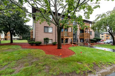 7 Lancelot Court Salem NH 03079