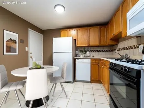 7 Lancelot Court Salem NH 03079