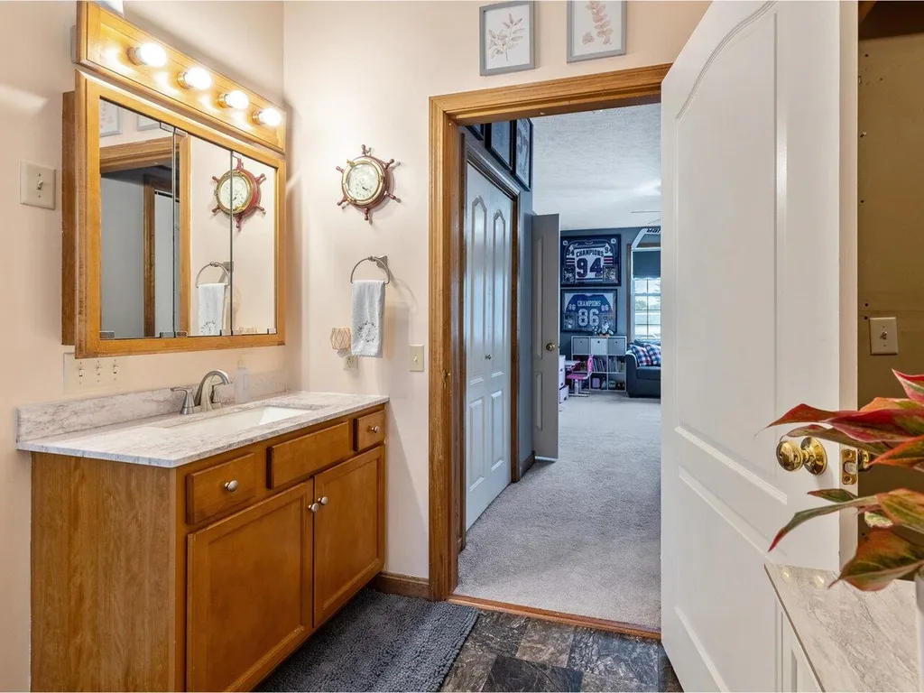 16 Cook Road Highgate VT 05459