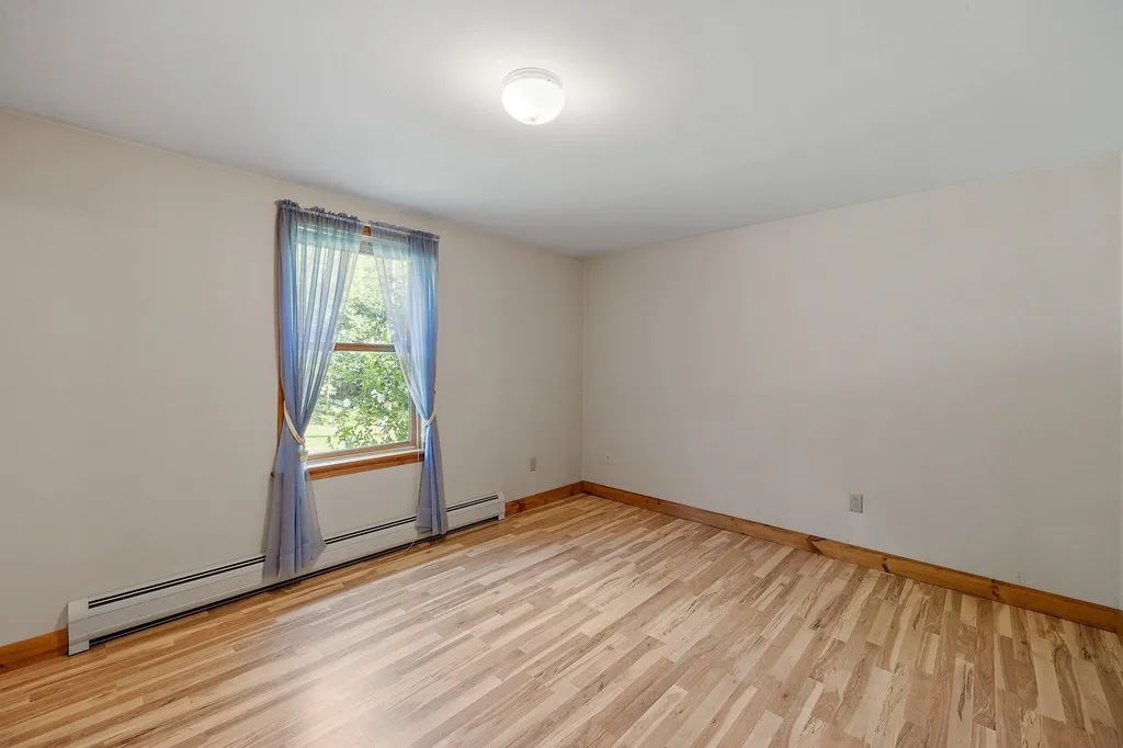 12 Maple Lane New Hampton NH 03256