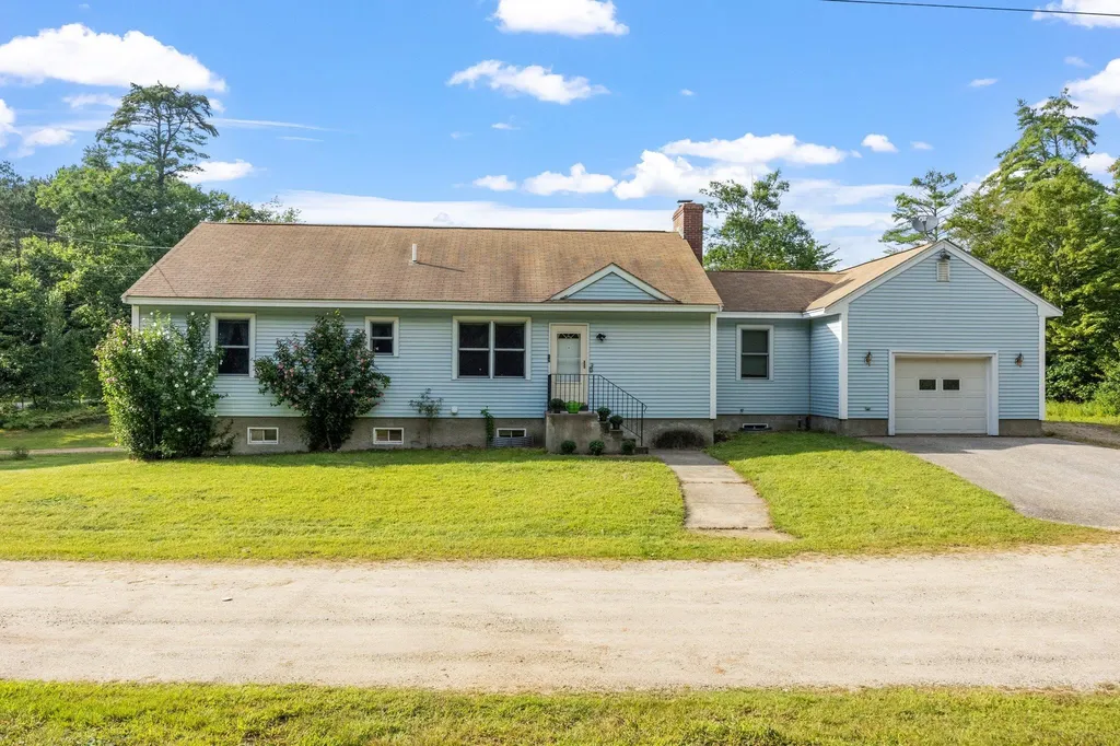12 Maple Lane New Hampton NH 03256