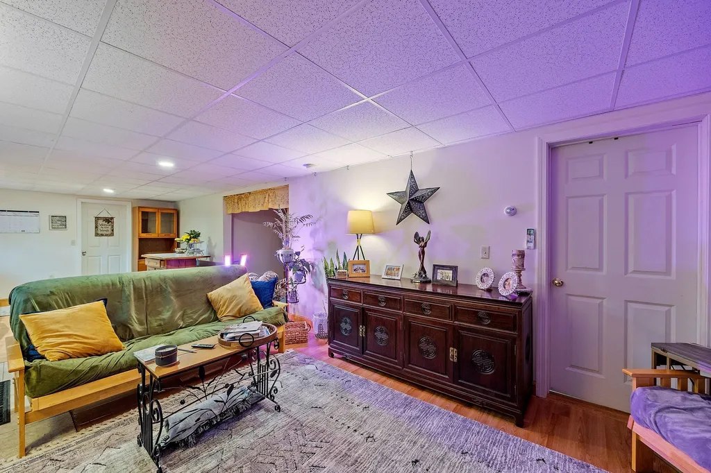 12 Maple Lane New Hampton NH 03256