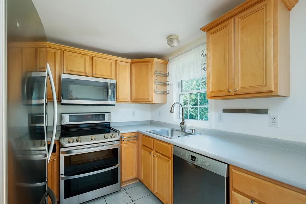 20 Duff Thompson Lane Lee NH 03861
