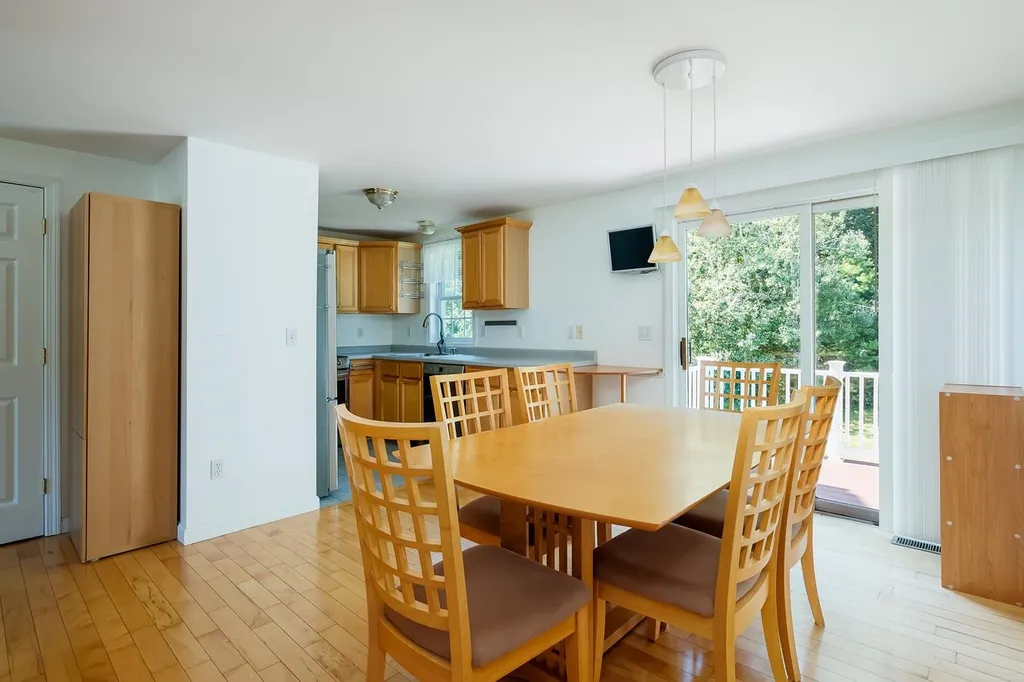 20 Duff Thompson Lane Lee NH 03861