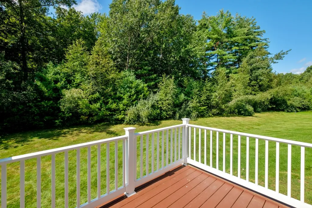 20 Duff Thompson Lane Lee NH 03861