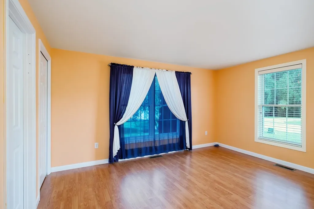 20 Duff Thompson Lane Lee NH 03861