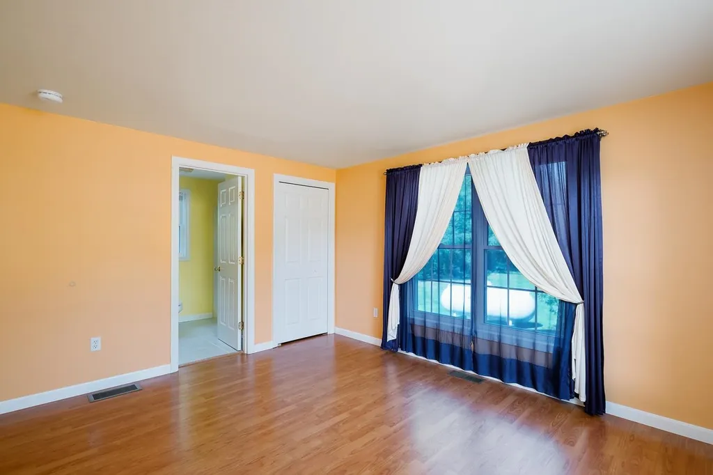 20 Duff Thompson Lane Lee NH 03861
