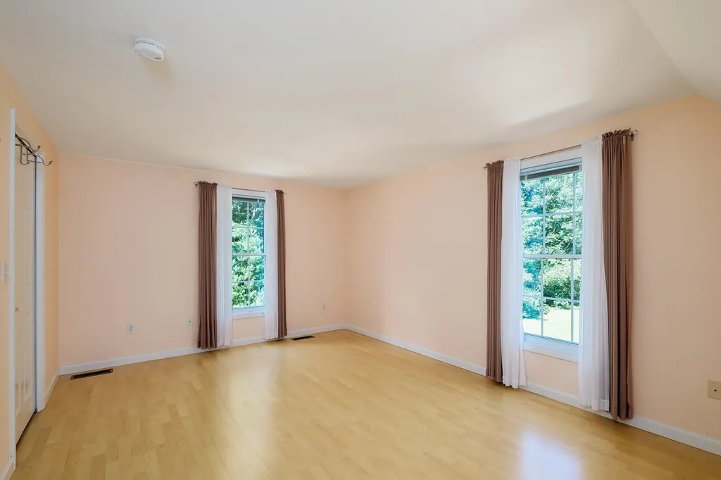20 Duff Thompson Lane Lee NH 03861