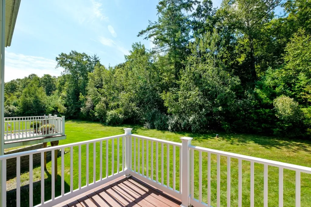 20 Duff Thompson Lane Lee NH 03861