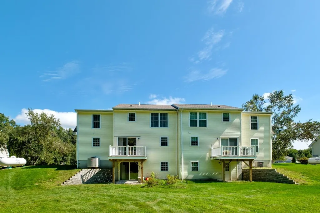 20 Duff Thompson Lane Lee NH 03861