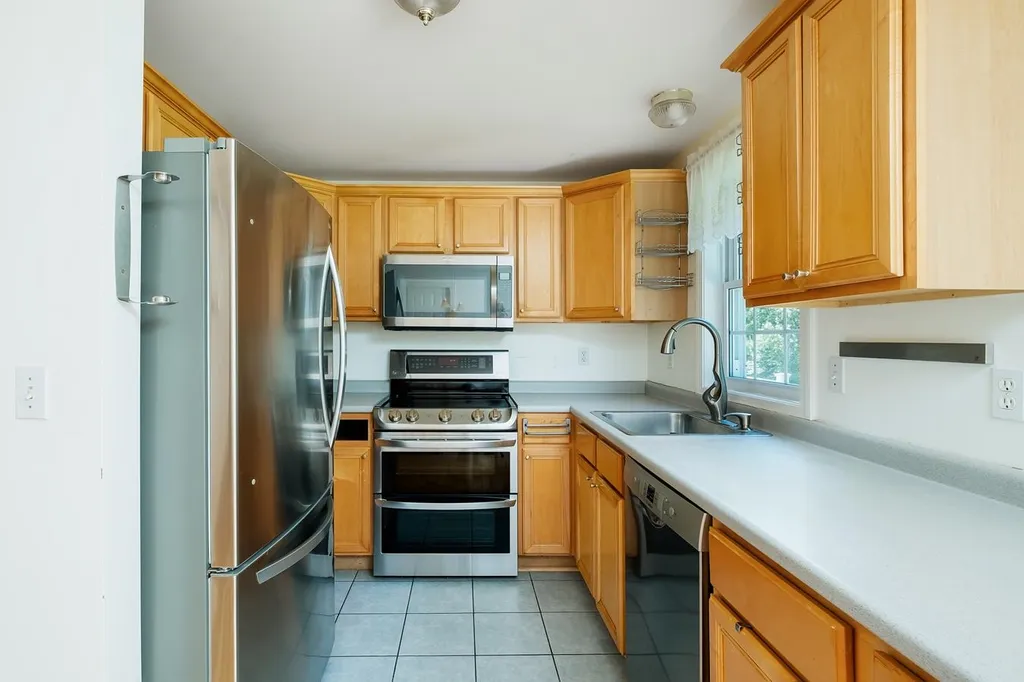 20 Duff Thompson Lane Lee NH 03861