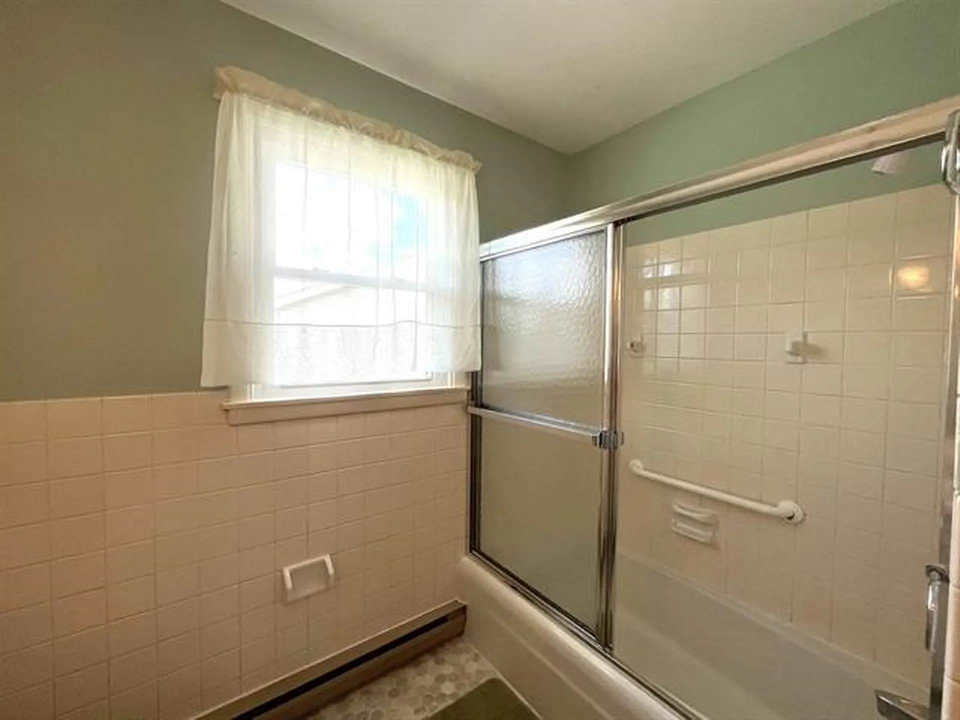 13 James Avenue Burlington VT 05408