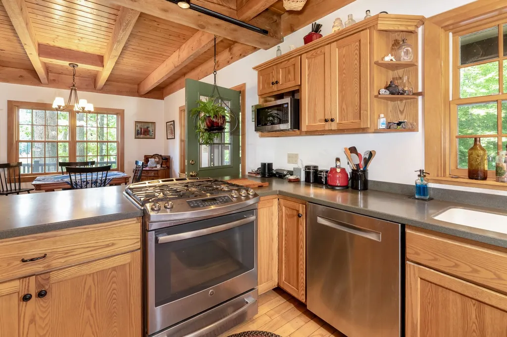 117 Hunkins Pond Road Sanbornton NH 03269