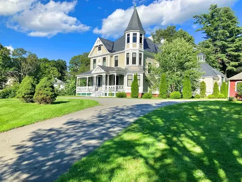 28 Main Street Walpole NH 03608