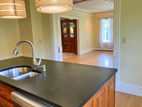 28 Main Street Walpole NH 03608