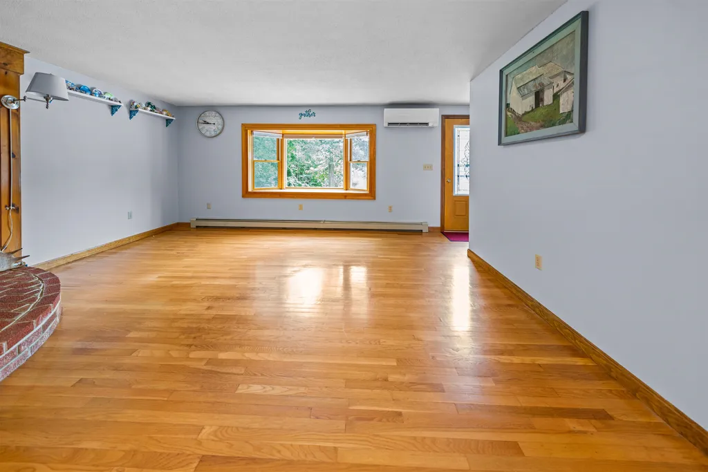 287 Old Hillsboro Road Henniker NH 03242