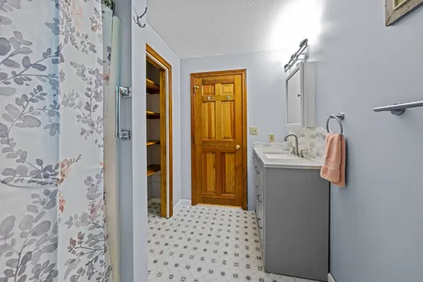 287 Old Hillsboro Road Henniker NH 03242