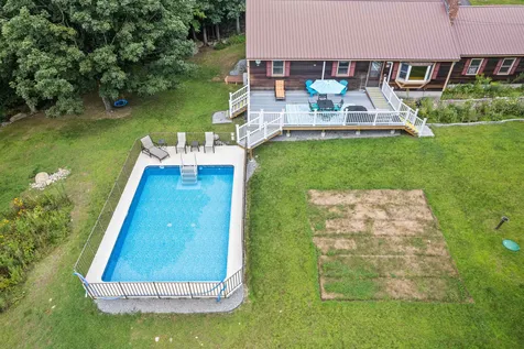 287 Old Hillsboro Road Henniker NH 03242