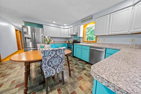287 Old Hillsboro Road Henniker NH 03242