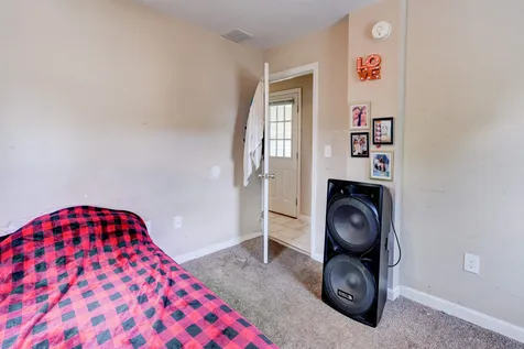 90 Palm Street Nashua NH 03060