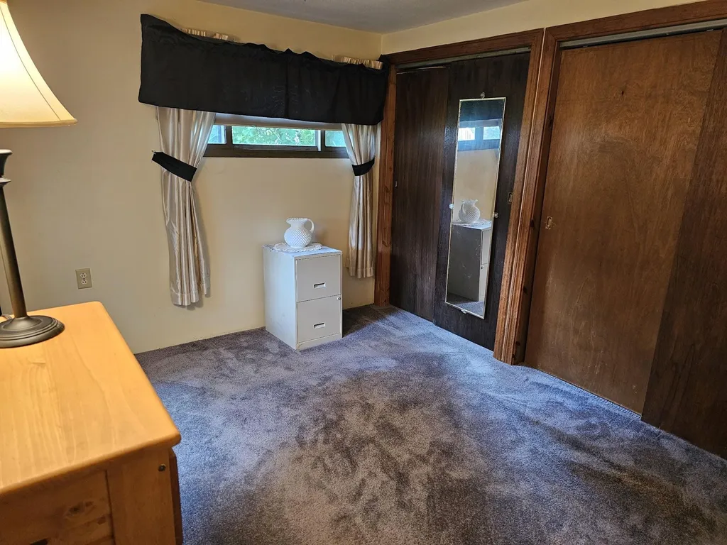 17 Brenda Street Nashua NH 03062