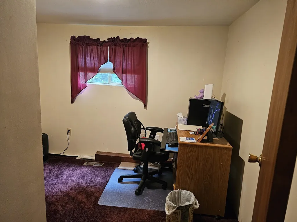 17 Brenda Street Nashua NH 03062