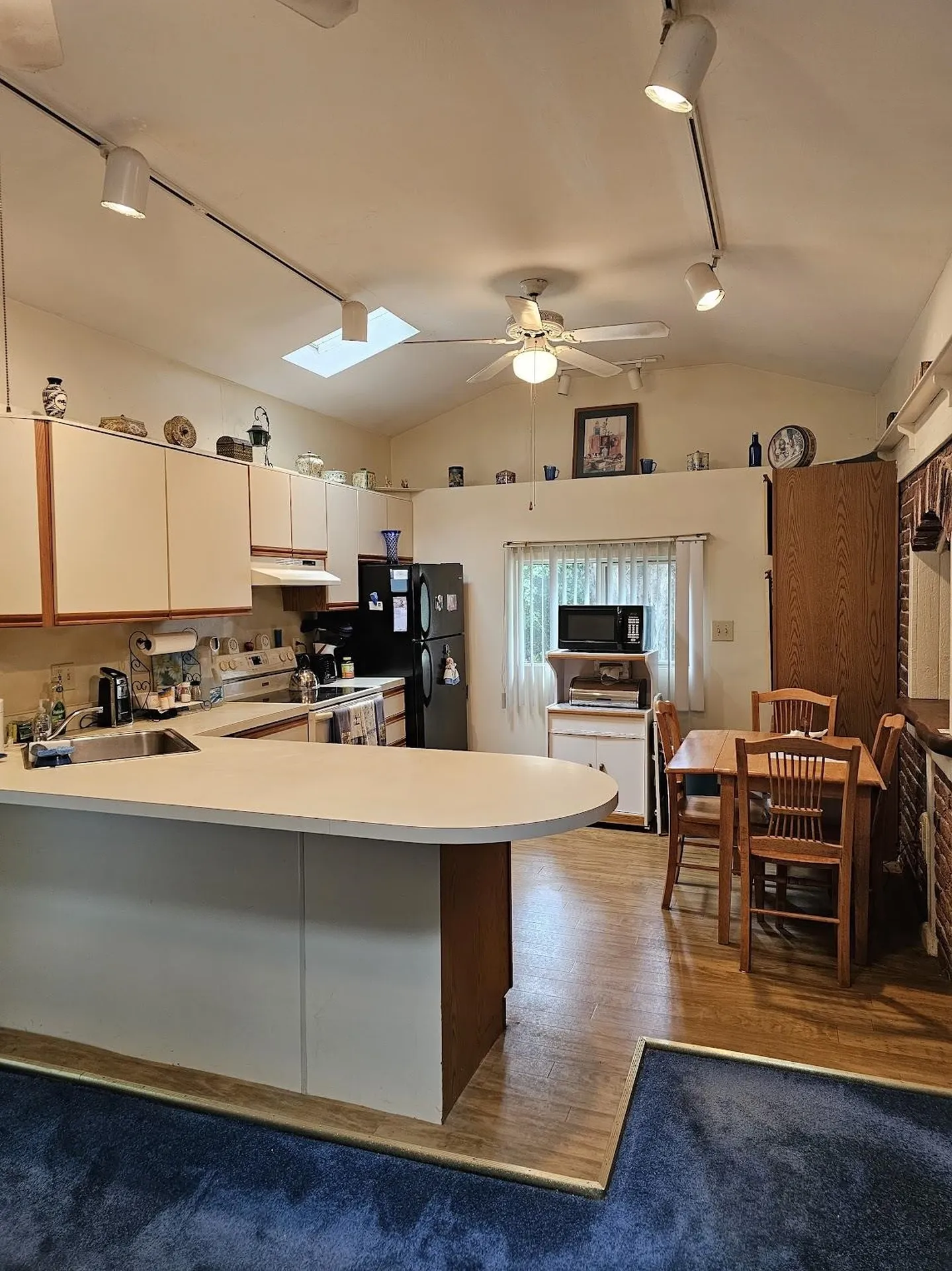 17 Brenda Street Nashua NH 03062