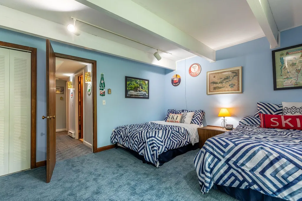 13 Stratton West Road Winhall VT 05340