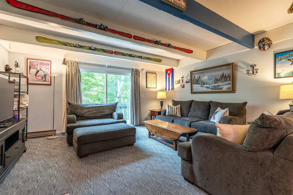 13 Stratton West Road Winhall VT 05340