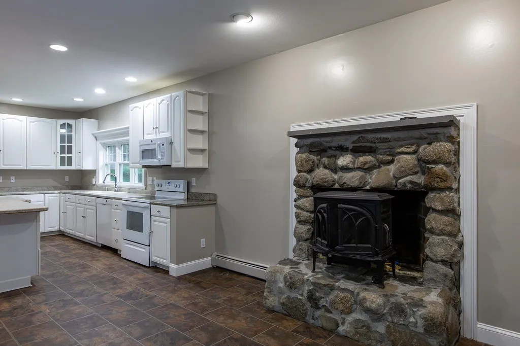 5 Olde Road Hampton NH 03842