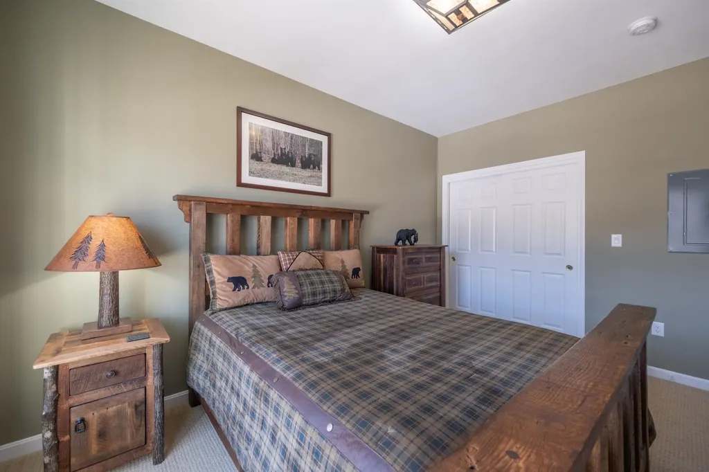 12 Twin Tip Terrace Lincoln NH 03251