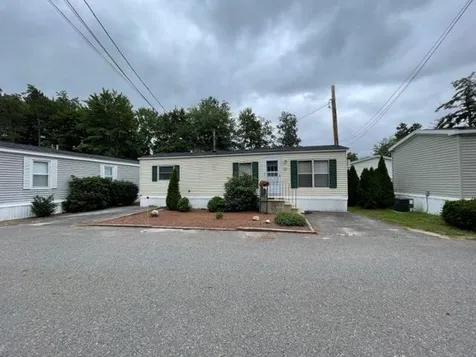 15 Thistle Way Manchester NH 03109