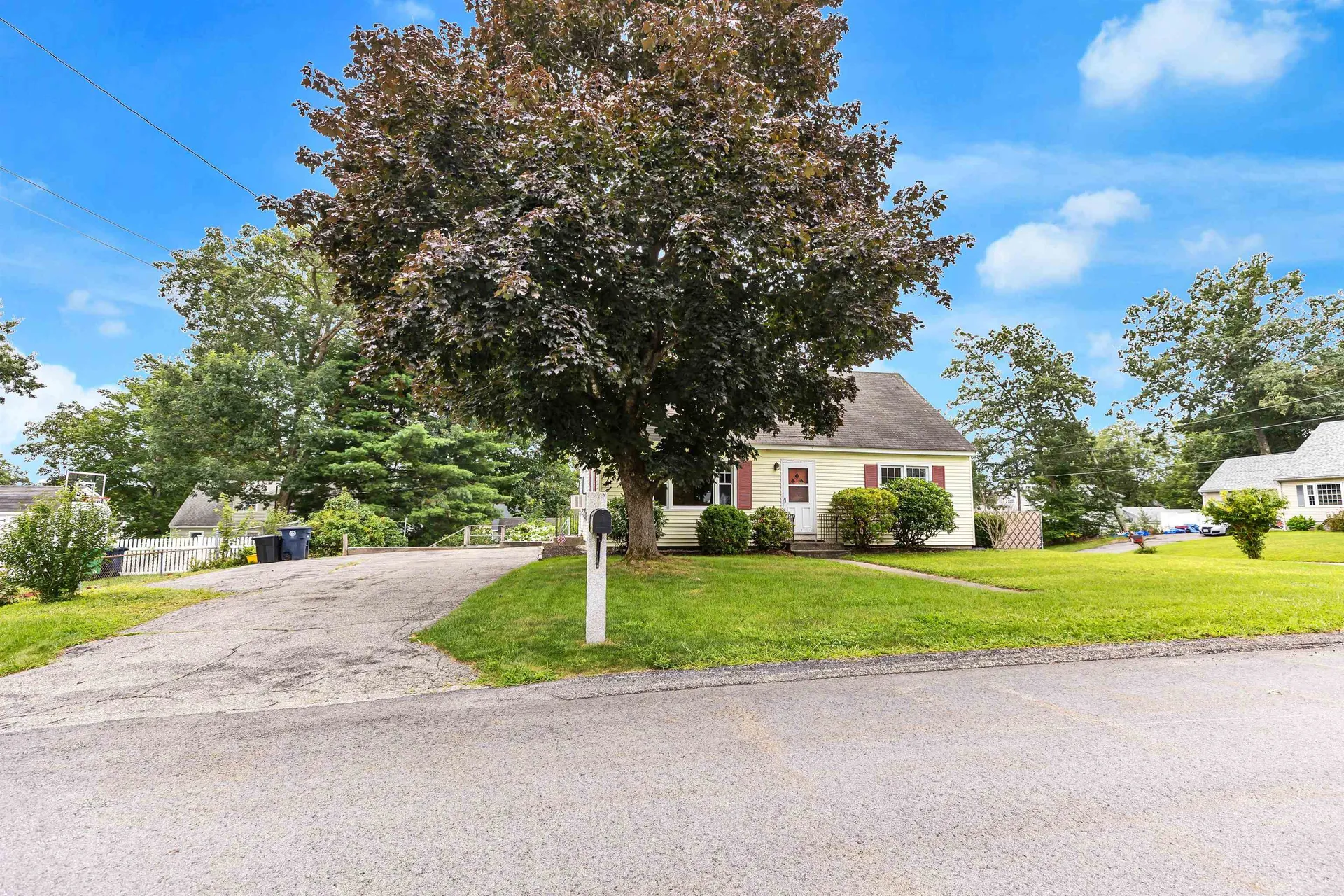 20 Holly Drive Nashua NH 03063