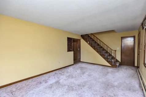 20 Holly Drive Nashua NH 03063