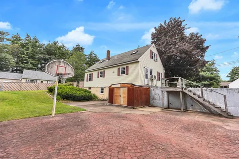 20 Holly Drive Nashua NH 03063