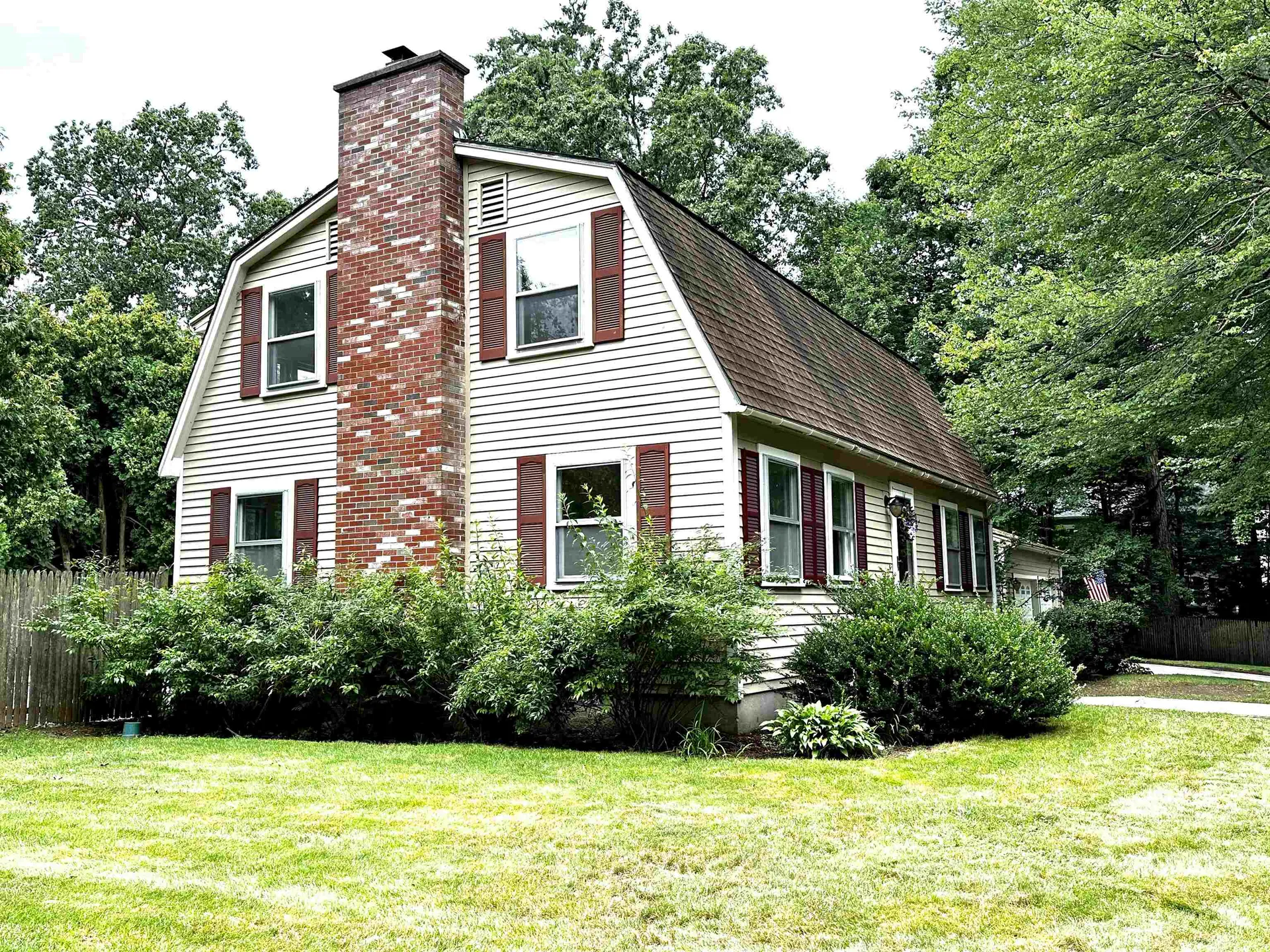 52 Tinker Road Nashua NH 03064
