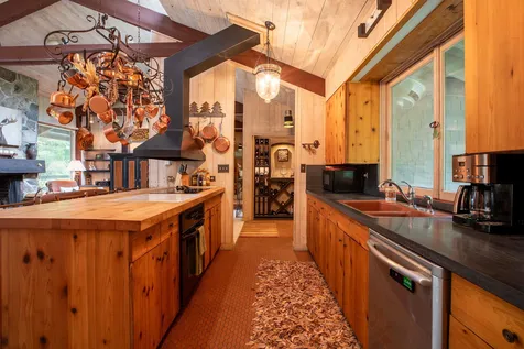 221 Glen Road Peru VT 05152