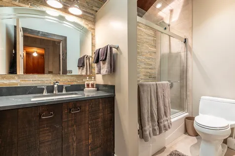 221 Glen Road Peru VT 05152