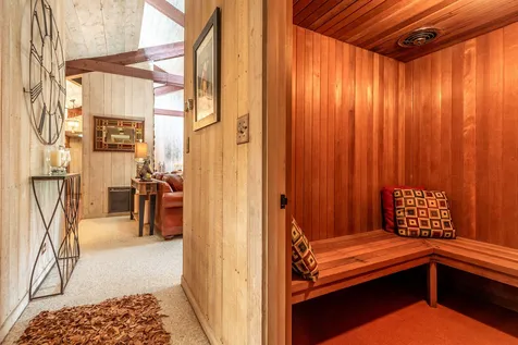 221 Glen Road Peru VT 05152