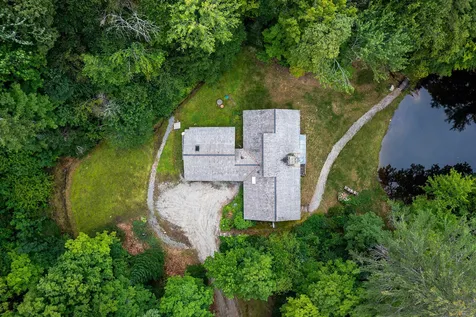 221 Glen Road Peru VT 05152