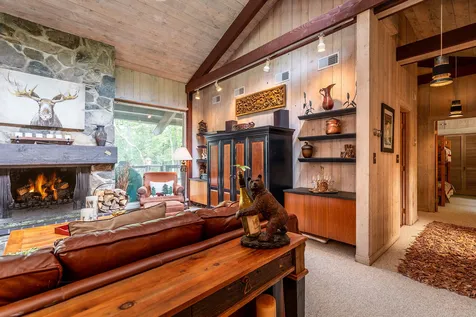 221 Glen Road Peru VT 05152