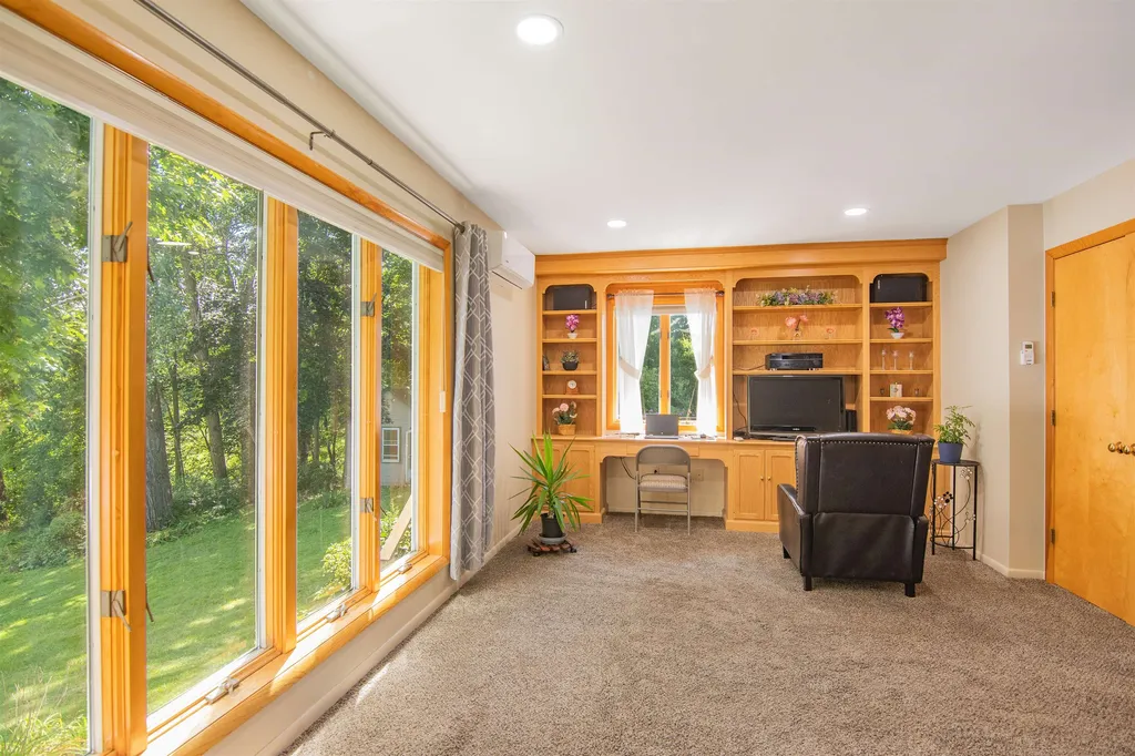 1570 Pelots Point Road North Hero VT 05474