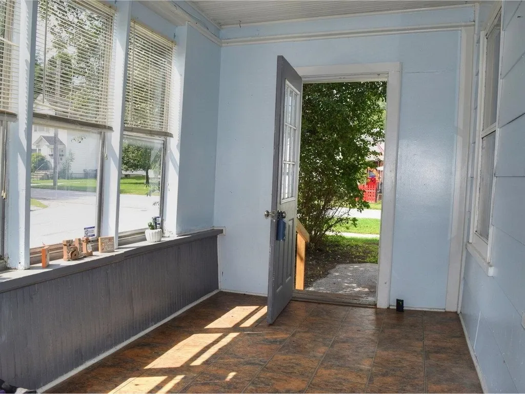27 North Elm Street St. Albans City VT 05478