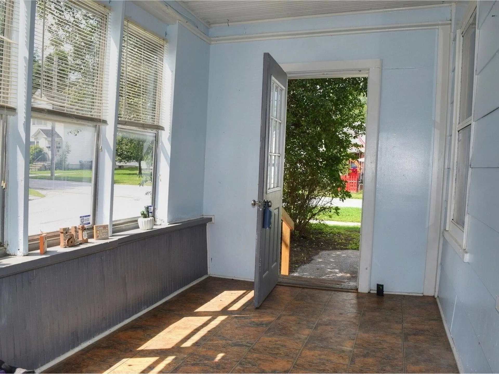 27 North Elm Street St. Albans City VT 05478