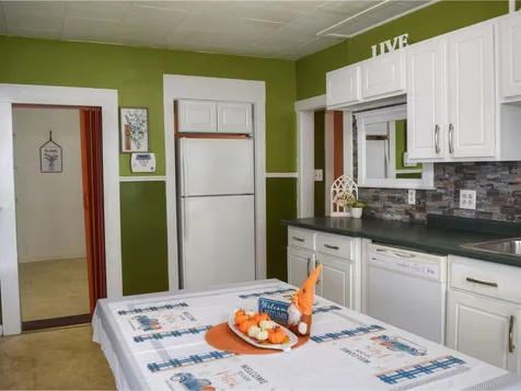 27 North Elm Street St. Albans City VT 05478