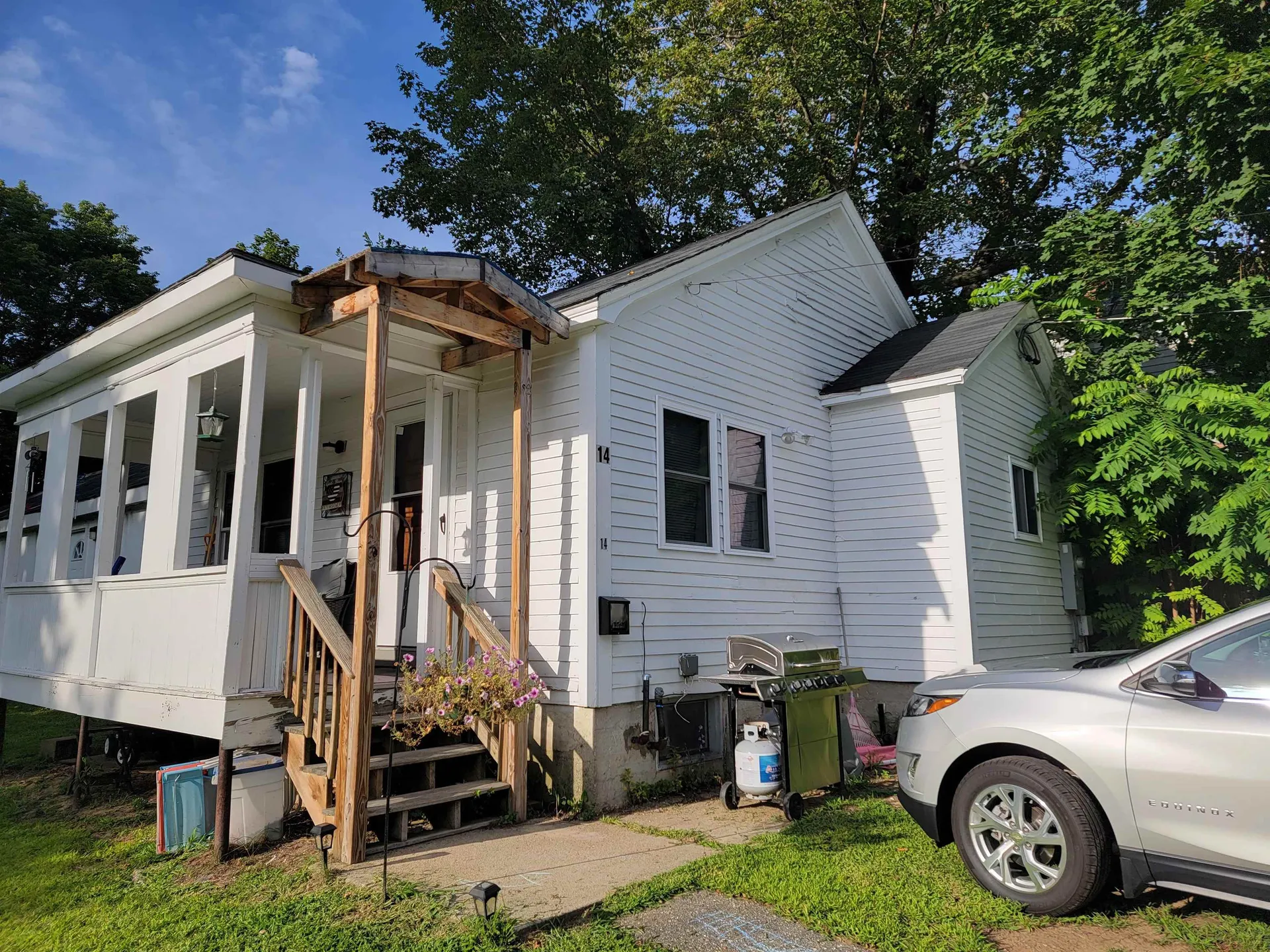 14 Dyer Street Laconia NH 03246