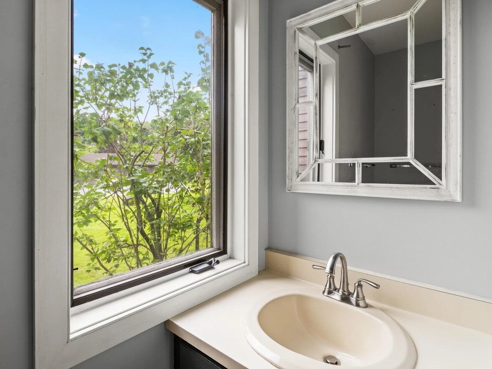 450 Acorn Lane Shelburne VT 05482
